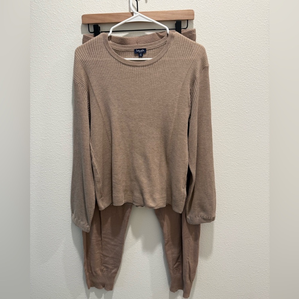 Splendid Tan Sweater